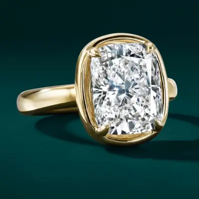 Brilliant Earth ad: Engagement Rings