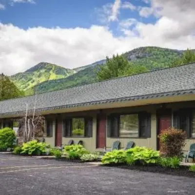 Booking.com ad: Hungry Trout Resort