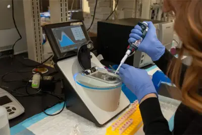 Fortis Life Sciences ad: Custom AAV & ADV Vector Design - Vector Biolabs
