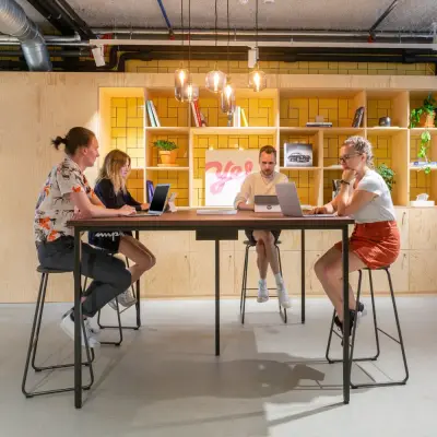 Regus - US ad: Coworking Space To Connect & Collaborate